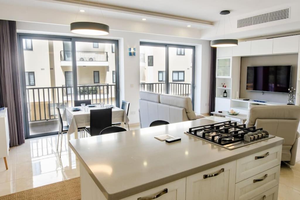 Mellieha, Luxury 3 Bedroom Azure Maisonette מראה חיצוני תמונה