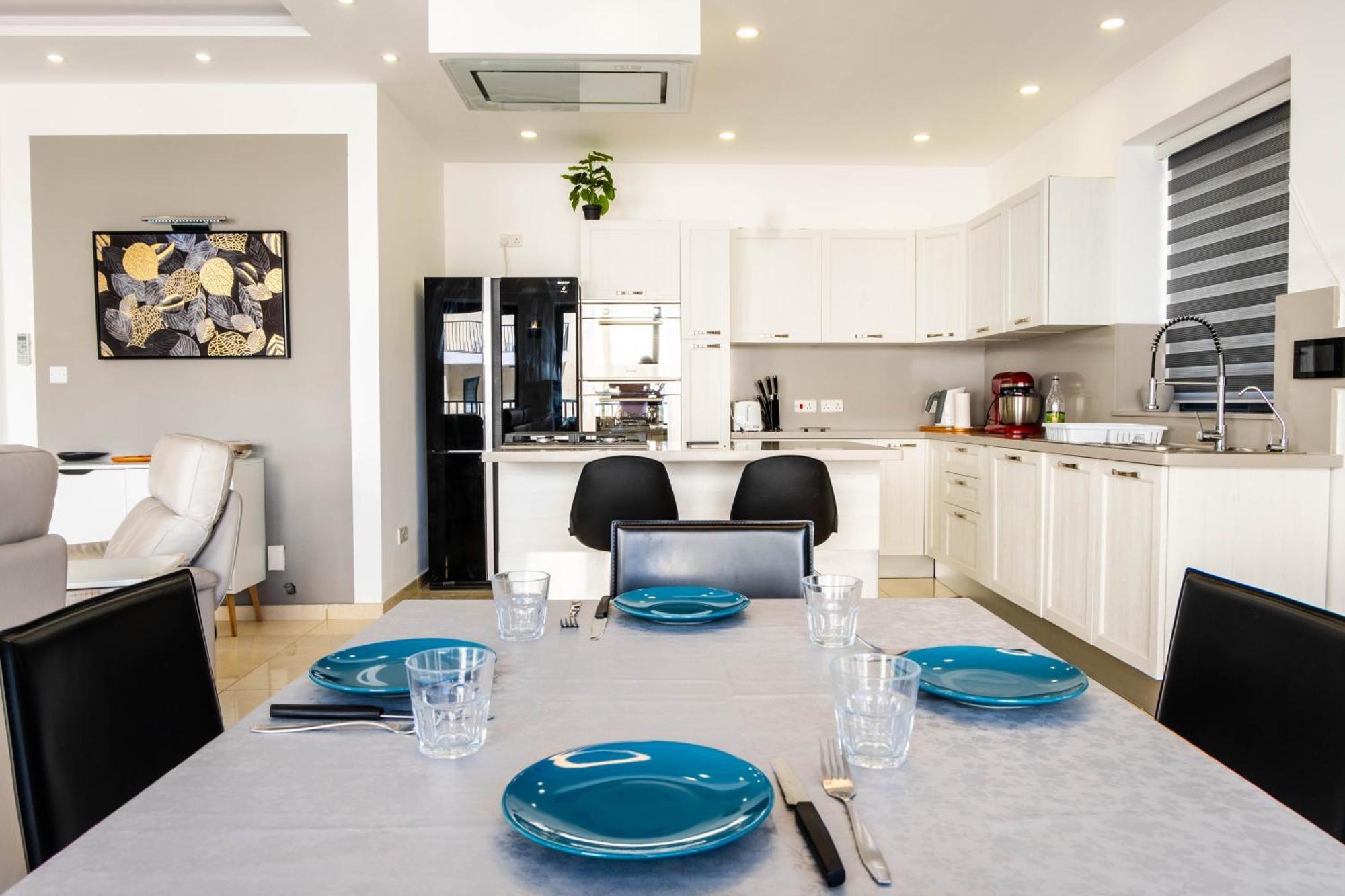 Mellieha, Luxury 3 Bedroom Azure Maisonette מראה חיצוני תמונה